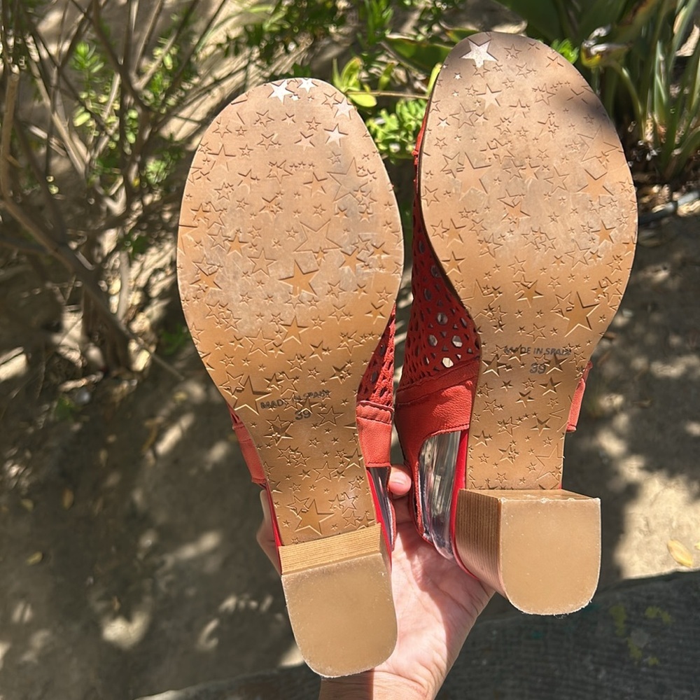 Size 39 (8.5 US) | CG Sport by Cayetano Giménez Coral Peep-Toe Sandals - Picture 5 of 10